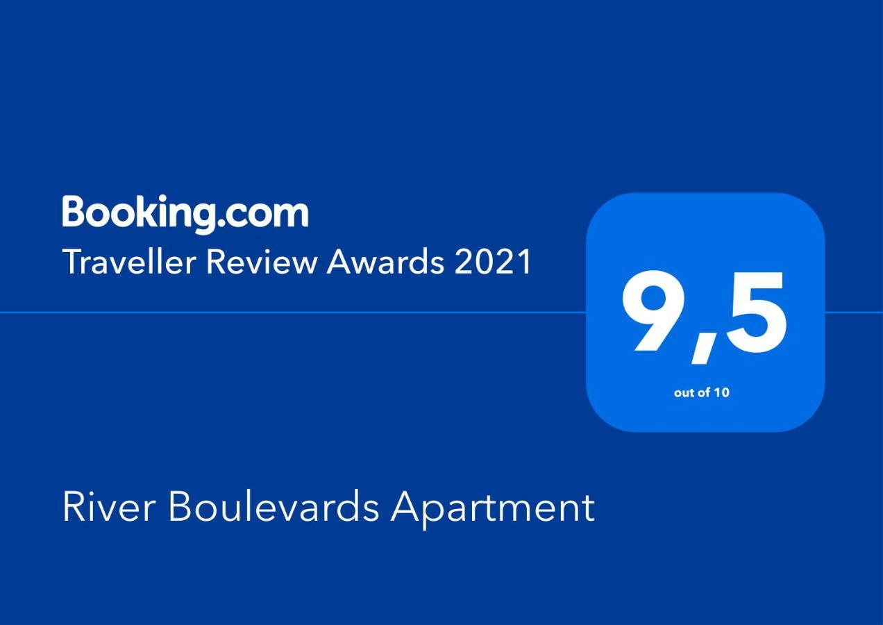 River Boulevards Apartment كراكوفيا المظهر الخارجي الصورة