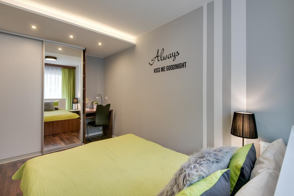 River Boulevards Apartment كراكوفيا المظهر الخارجي الصورة