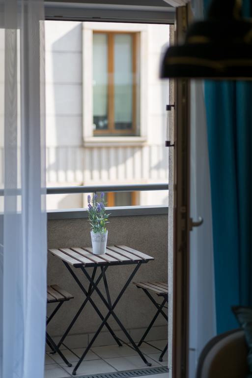 River Boulevards Apartment كراكوفيا المظهر الخارجي الصورة