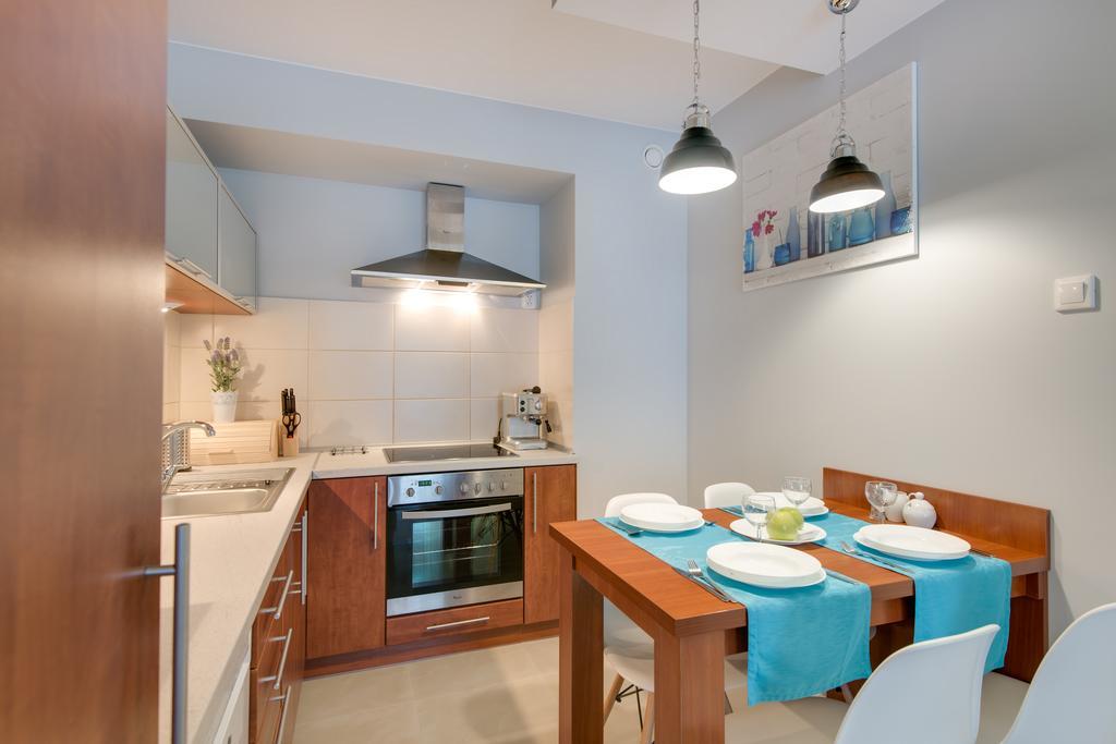 River Boulevards Apartment كراكوفيا المظهر الخارجي الصورة